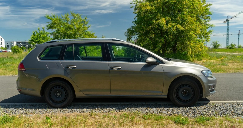 Volkswagen Golf cena 45000 przebieg: 142000, rok produkcji 2014 z Wrocław małe 56